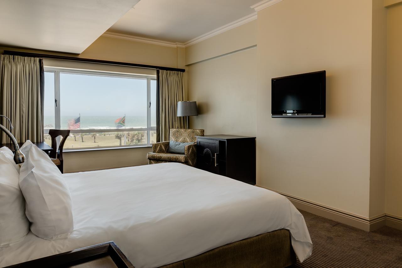 Southern Sun The Marine Puerto Elizabeth Exterior foto